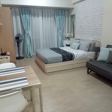 Eighty One Newport Boulevard Manila Dış mekan fotoğraf