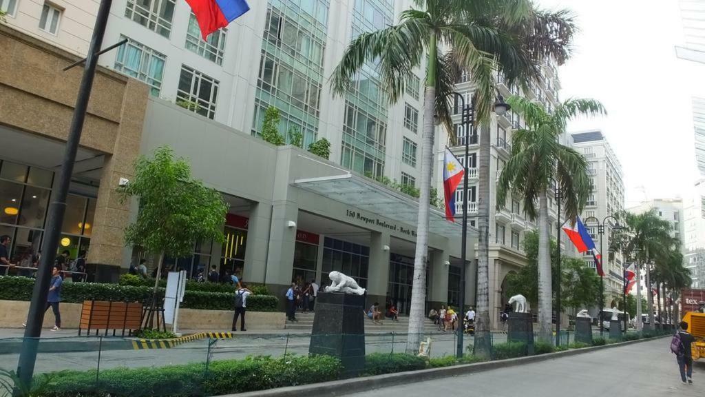 Eighty One Newport Boulevard Manila Dış mekan fotoğraf