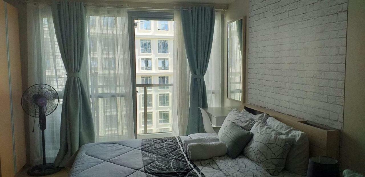 Eighty One Newport Boulevard Manila Dış mekan fotoğraf
