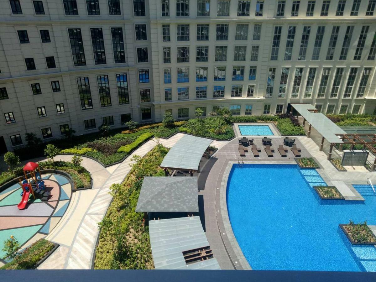 Eighty One Newport Boulevard Manila Dış mekan fotoğraf